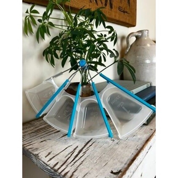 ✨ Dreamfarm Levups - Self-Leveling Measuring Cups, Set of 4 (Dreamfarm Blue) ✨ - Picture 1 of 7
